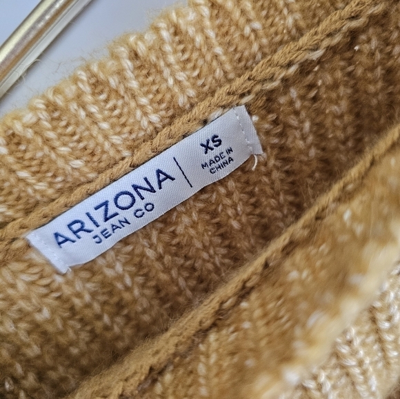Arizona Jeans Company Marigold Yellow Gold Double V Neck Sweater Size XS - Picture 5 of 9